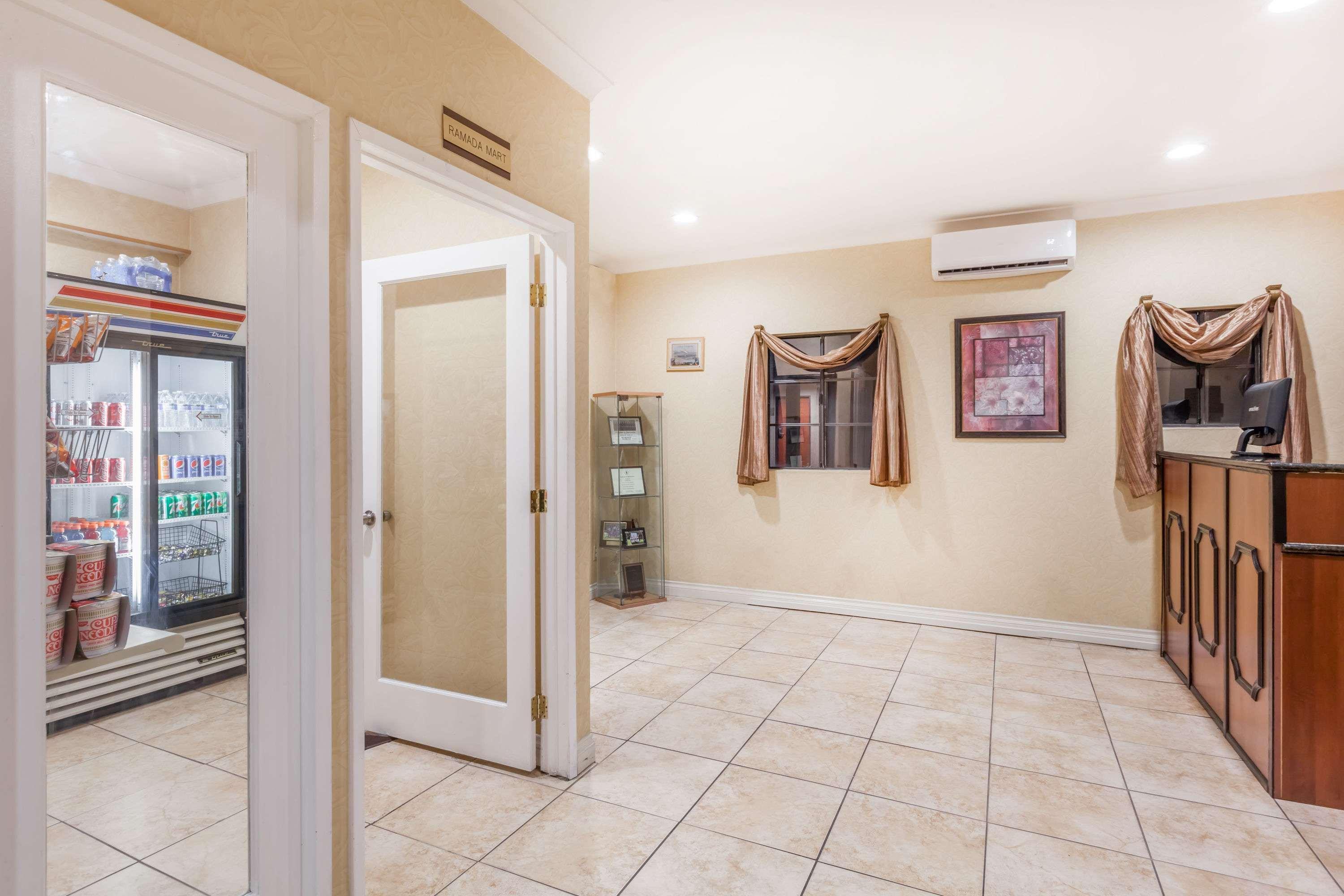 Ramada by Wyndham Poway- San Diego North Zewnętrze zdjęcie