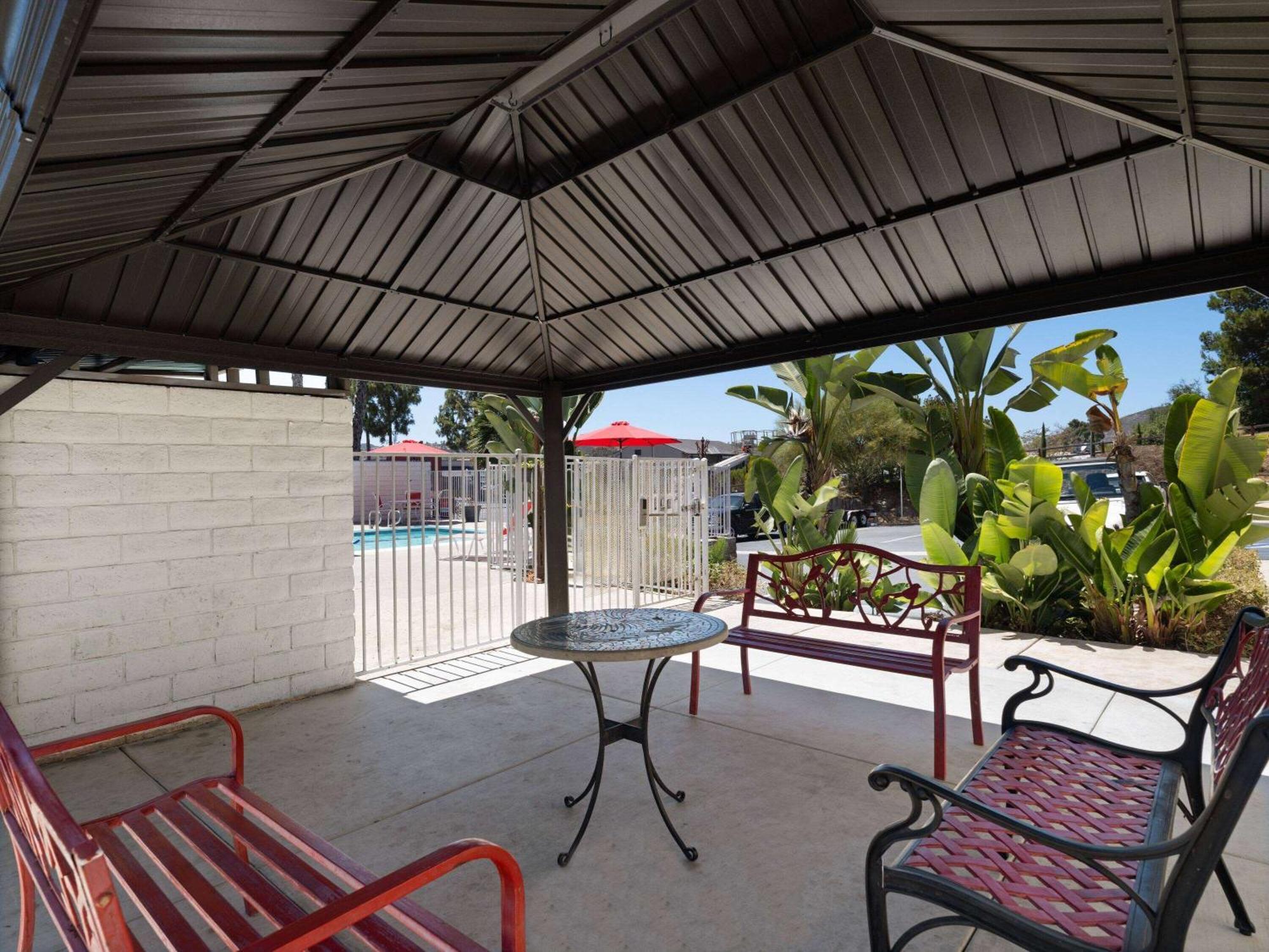 Ramada by Wyndham Poway- San Diego North Zewnętrze zdjęcie
