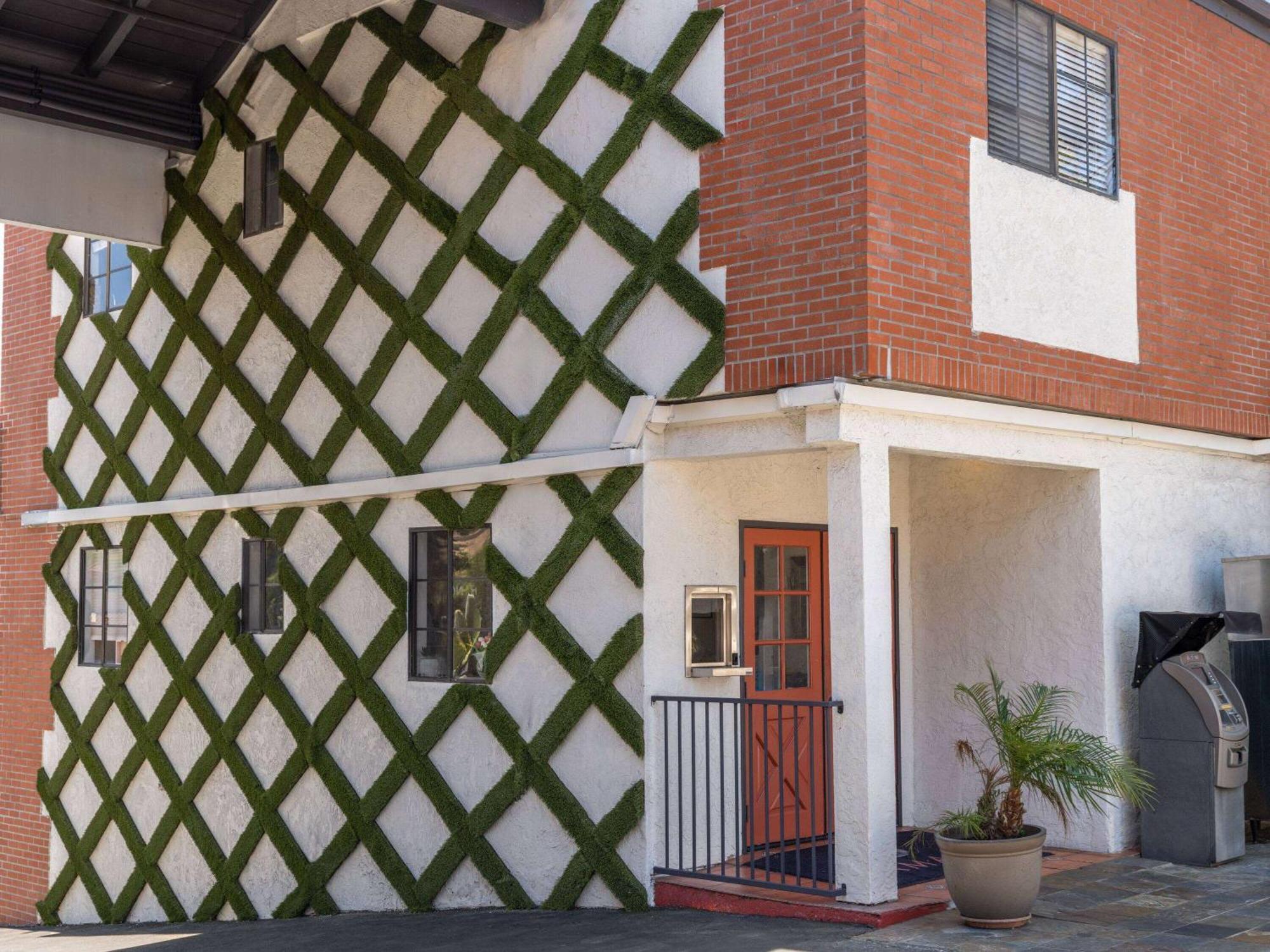Ramada by Wyndham Poway- San Diego North Zewnętrze zdjęcie